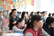 最美四月花盛开　不负春光共拔节——记东延路实验学校七、八年级家长开放日活动