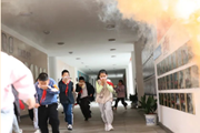 预防为主 生命至上——记苏州工业园区东延路实验学校119消防应急疏散演练